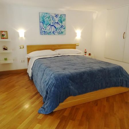 Mezzocannone Holiday House نابولي المظهر الخارجي الصورة