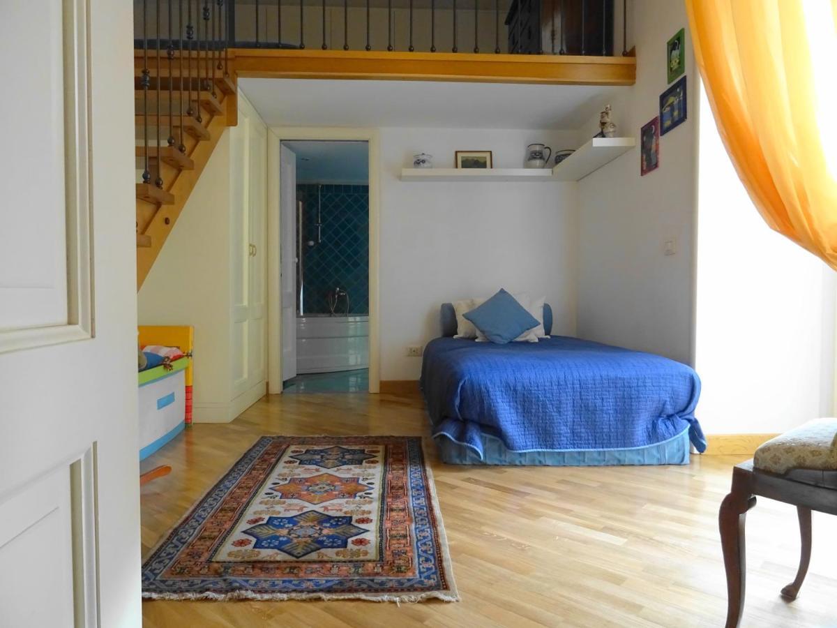 Mezzocannone Holiday House نابولي المظهر الخارجي الصورة