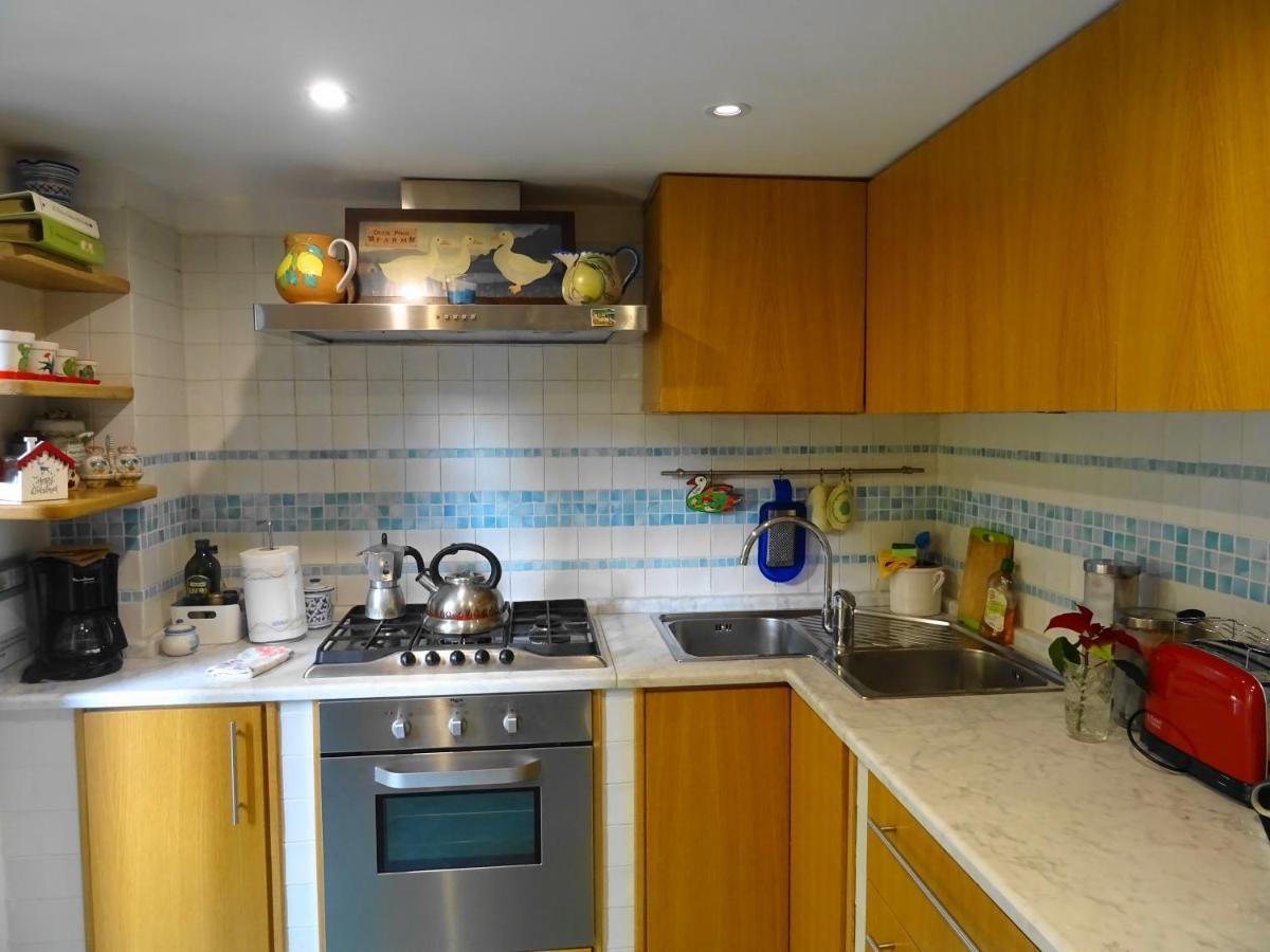Mezzocannone Holiday House نابولي المظهر الخارجي الصورة